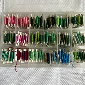 Embroidery Floss Cross Stitch Thread Lot 110 On Cards Green Pink Blue with Case